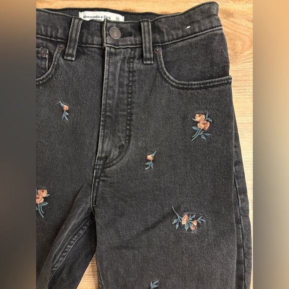 Abercrombie & Fitch The Skinny High Rise Floral Embroidered Pants - Size 25 - Picture 2 of 3